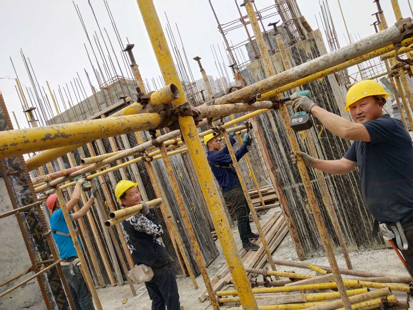 5e05971685fc5bd7a3649a8beb30e1c.jpg 极悦娱乐 d70bb